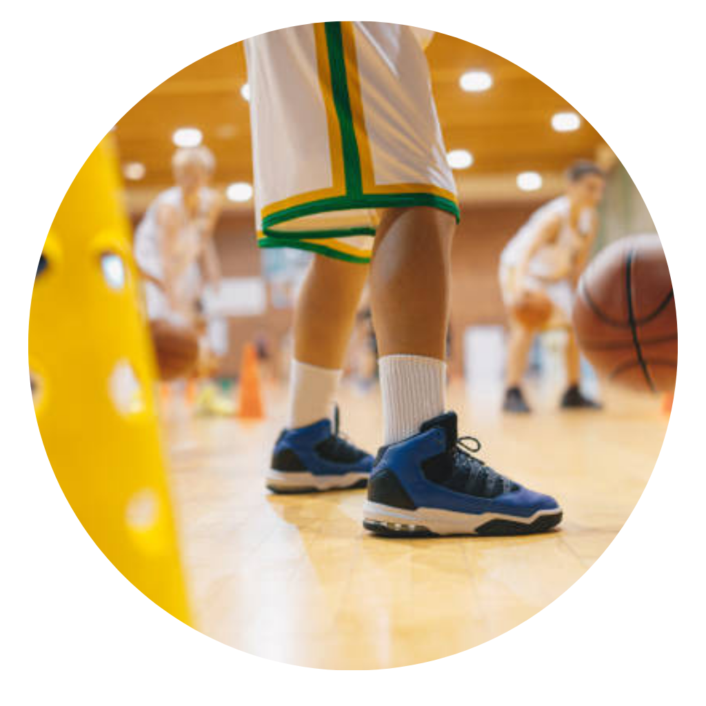KIDS FOOTWEAR BASKETBALL