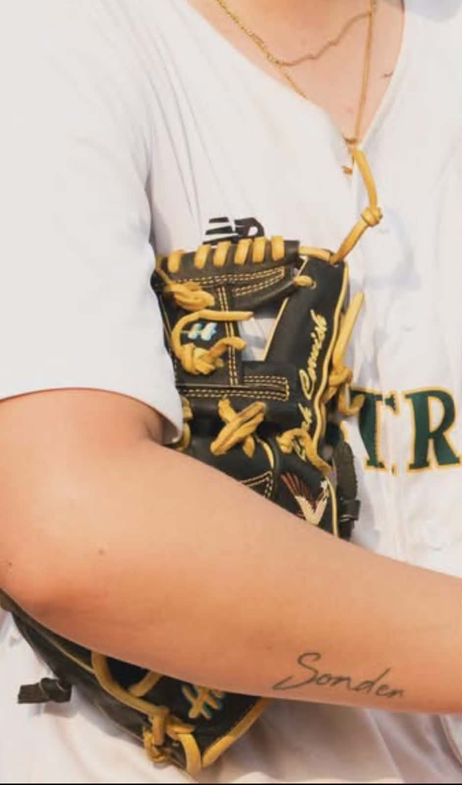 Leah Lorraine Ai Hun Cornish Signature Infield Glove